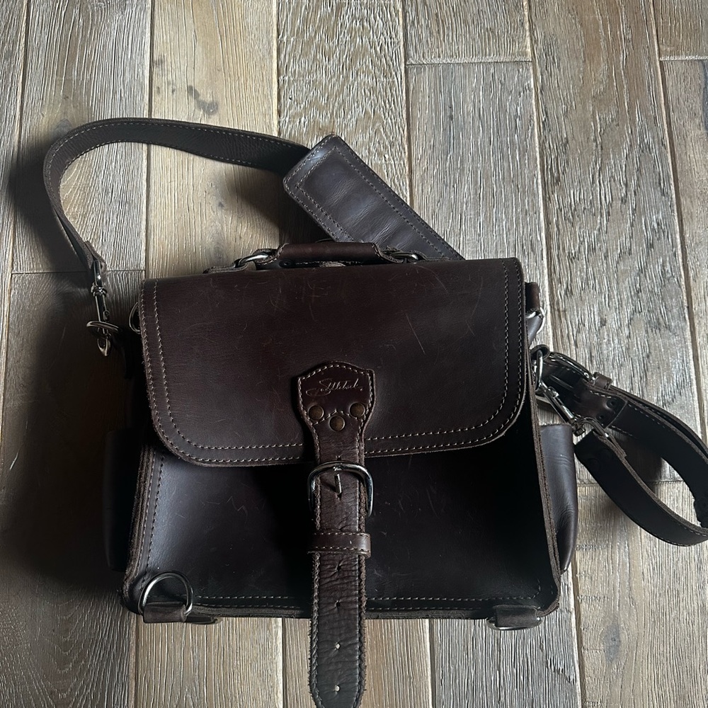 Saddleback Rounded Leather Satchel in chestnut
